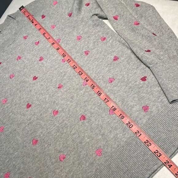 Time & Tru Womens Heart Sweater Sz Medium Gray Pink Embroidered Hearts Crew Neck - Picture 7 of 7